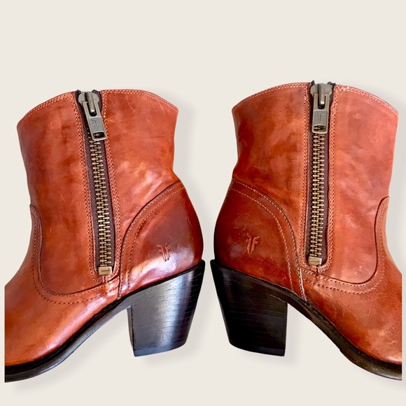 Frye Leslie Zip Cognac Genuine Leather Fall/Winter/Spring Heeled Ankle Booties - Picture 11 of 14